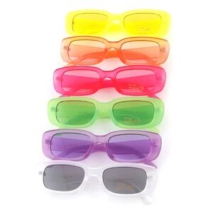 NWT "Gummie Bear" Colorful Retro Sunglasses in Vapor (clear)